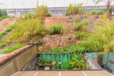 Image 17 - 748884