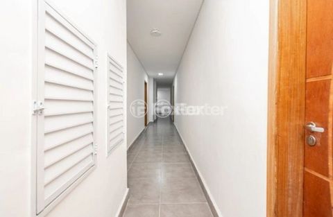 Image 6 - 748892