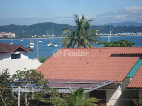Image 15 - 749151