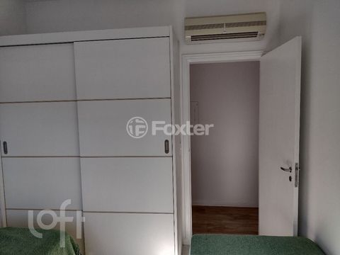 Image 7 - 749151