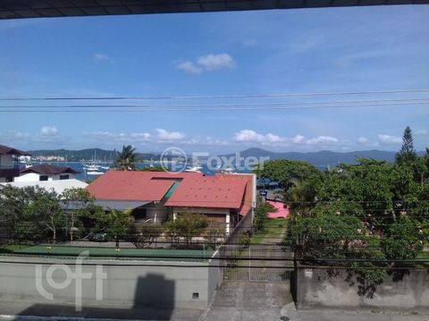 Image 1 - 749151