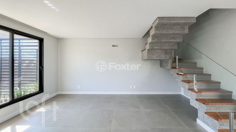 Image 3 - 749178