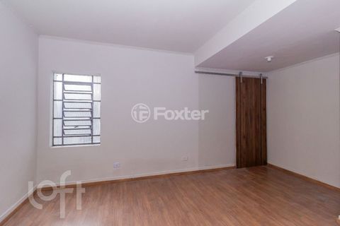 Image 4 - 749300