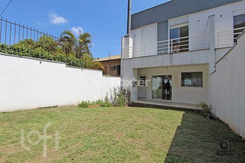 Image 9 - 749468
