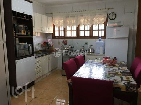 Image 3 - 749472