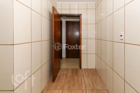 Image 6 - 749706
