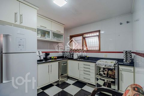 Image 11 - 750293