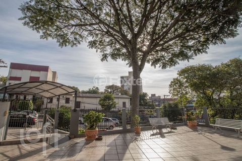 Image 17 - 751503