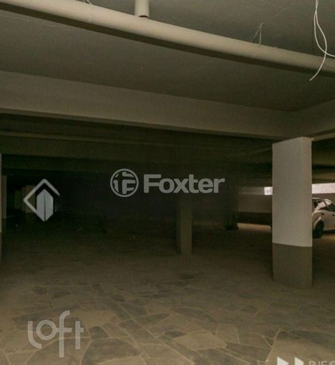 Image 6 - 752196