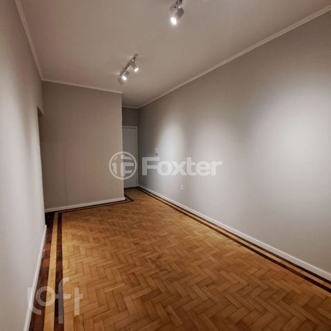 Image 1 - 752772