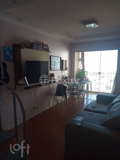 Image 7 - 752857