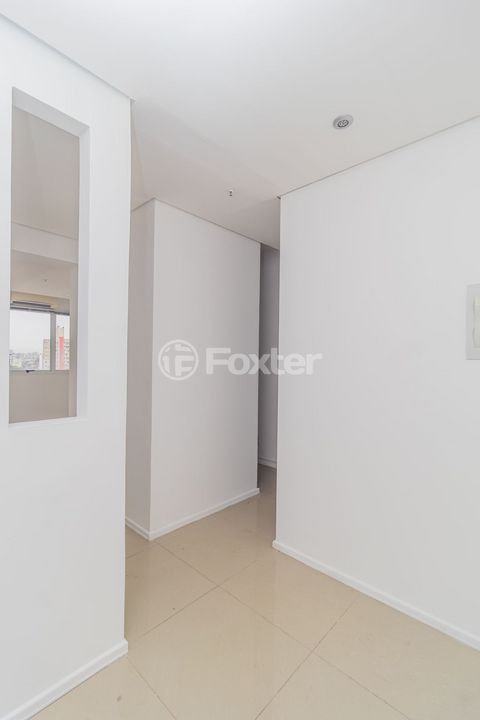 Image 11 - 752865