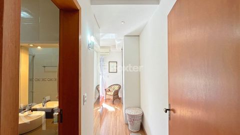 Image 19 - 753401