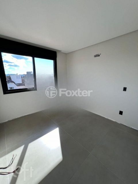 Image 4 - 753825