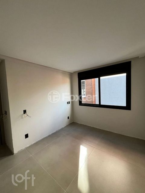 Image 1 - 753825