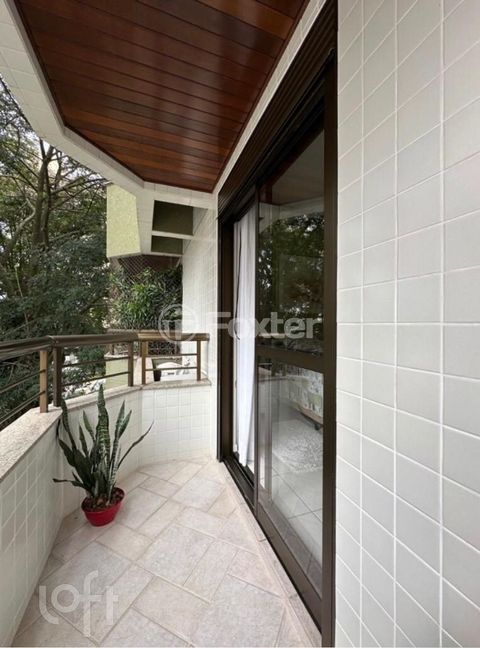 Image 17 - 753868