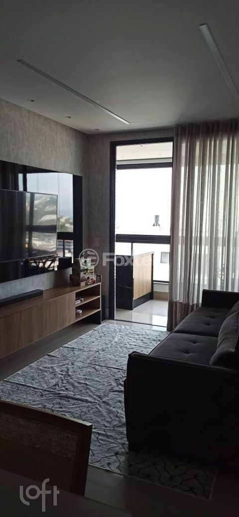 Image 7 - 755517