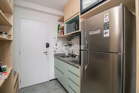 Image 11 - 755626
