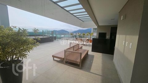 Image 14 - 755873