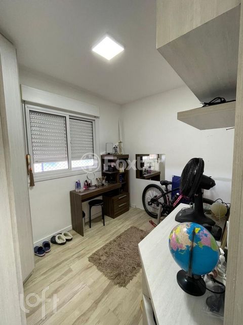 Image 4 - 756235