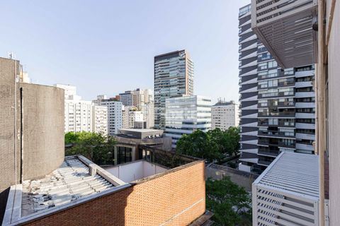 Image 12 - 756269