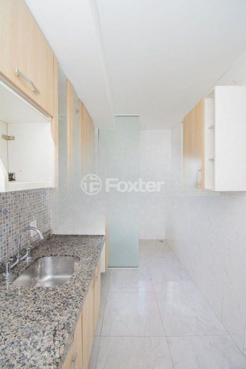 Image 7 - 756350