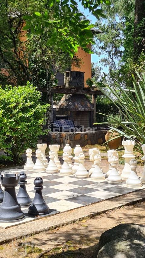 Image 9 - 756810