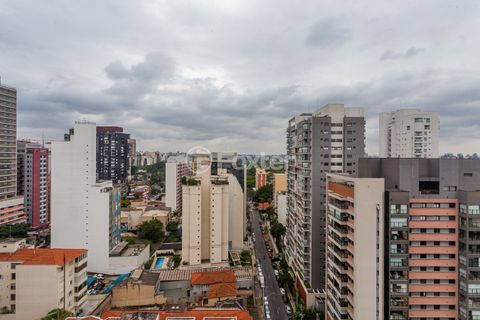 Image 8 - 756880