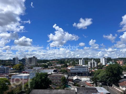 Image 18 - 757215