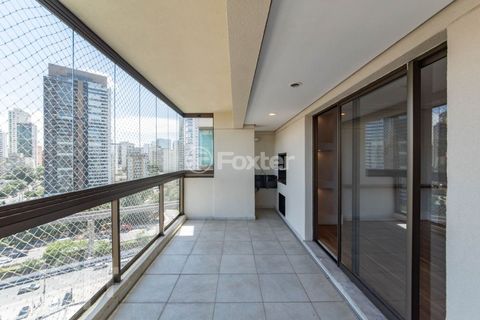 Image 8 - 758008