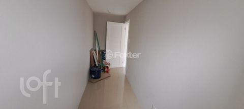 Image 11 - 758247