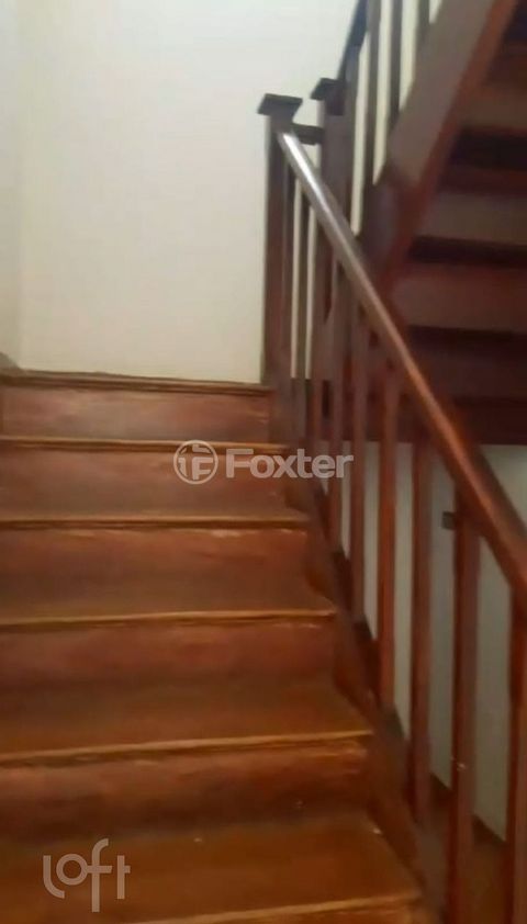 Image 5 - 758435