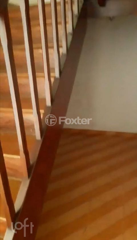 Image 7 - 758435
