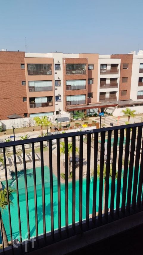 Image 4 - 758549