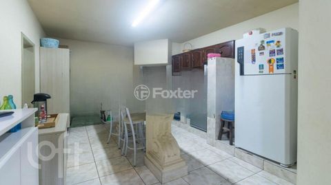 Image 1 - 758571