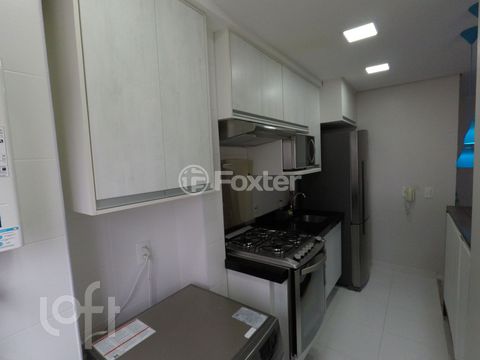 Image 9 - 758573