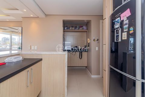 Image 8 - 760677