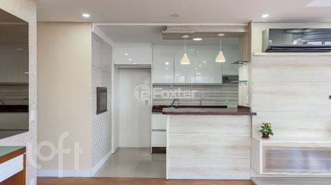Image 10 - 804834