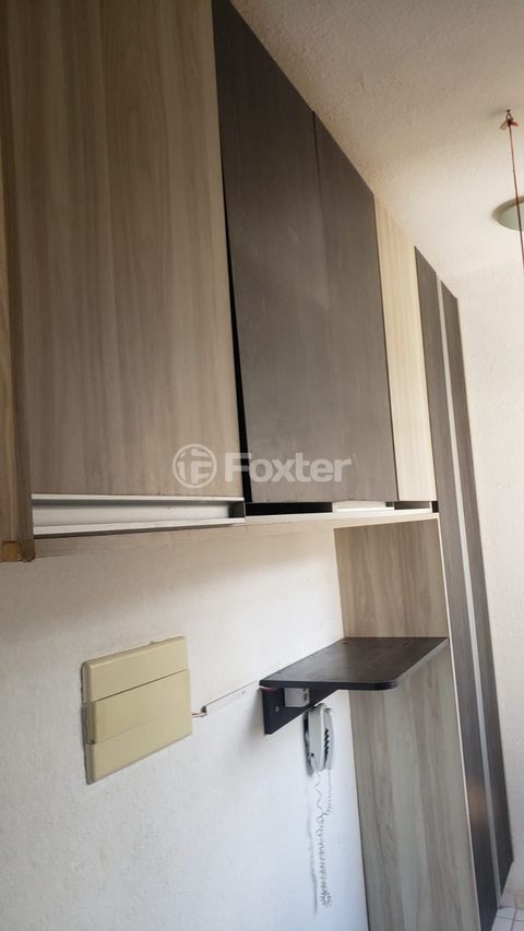 Image 7 - 806296