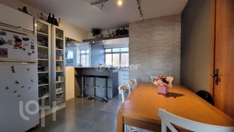 Image 5 - 806345