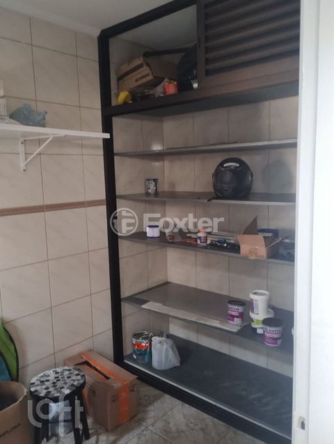 Image 4 - 806377