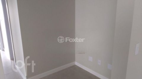 Image 11 - 806512