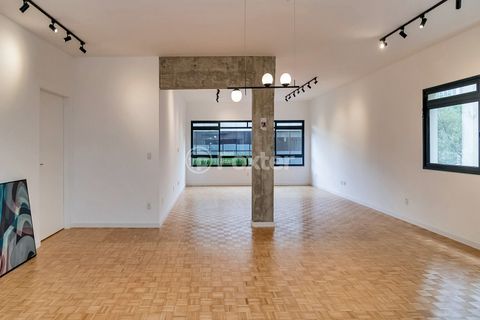 Image 6 - 806522
