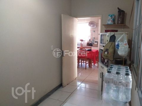 Image 9 - 806550