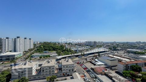 Image 2 - 806599