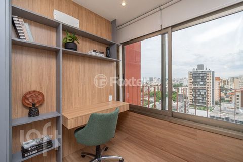 Image 7 - 806670