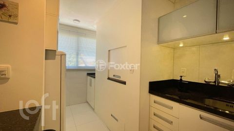 Image 3 - 806811