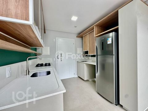 Image 7 - 807686