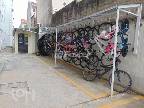 Image 5 - 807687