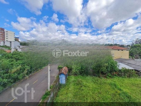 Image 9 - 807877